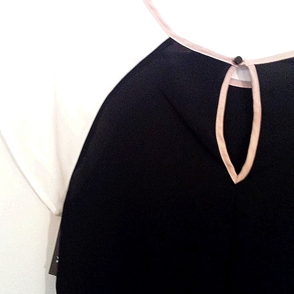 MASSIMO Sleeveless Two Tone Blouse with tipping - Picture 3 of 9